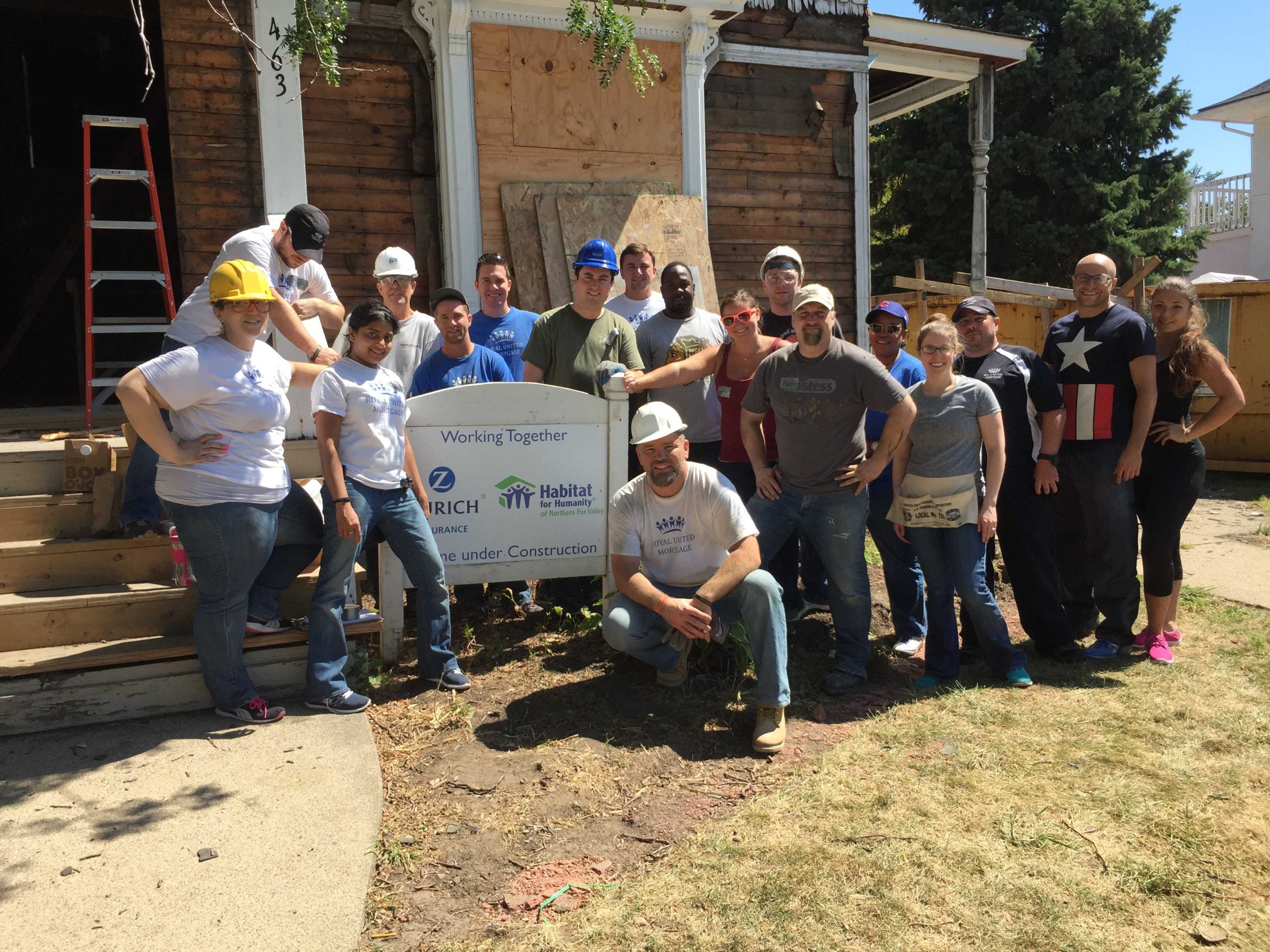 Royal United Mortgage LLC Team Schaumburg Habitat Build